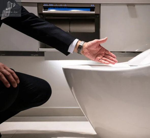 Từ bồn cầu đến vật liệu bán dẫn: Sự chuyển mình đáng kinh ngạc của Toto và các thương hiệu Nhật